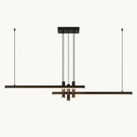 Suspension longue en métal noir, deux barres LED décalées et trois spots cylindriques